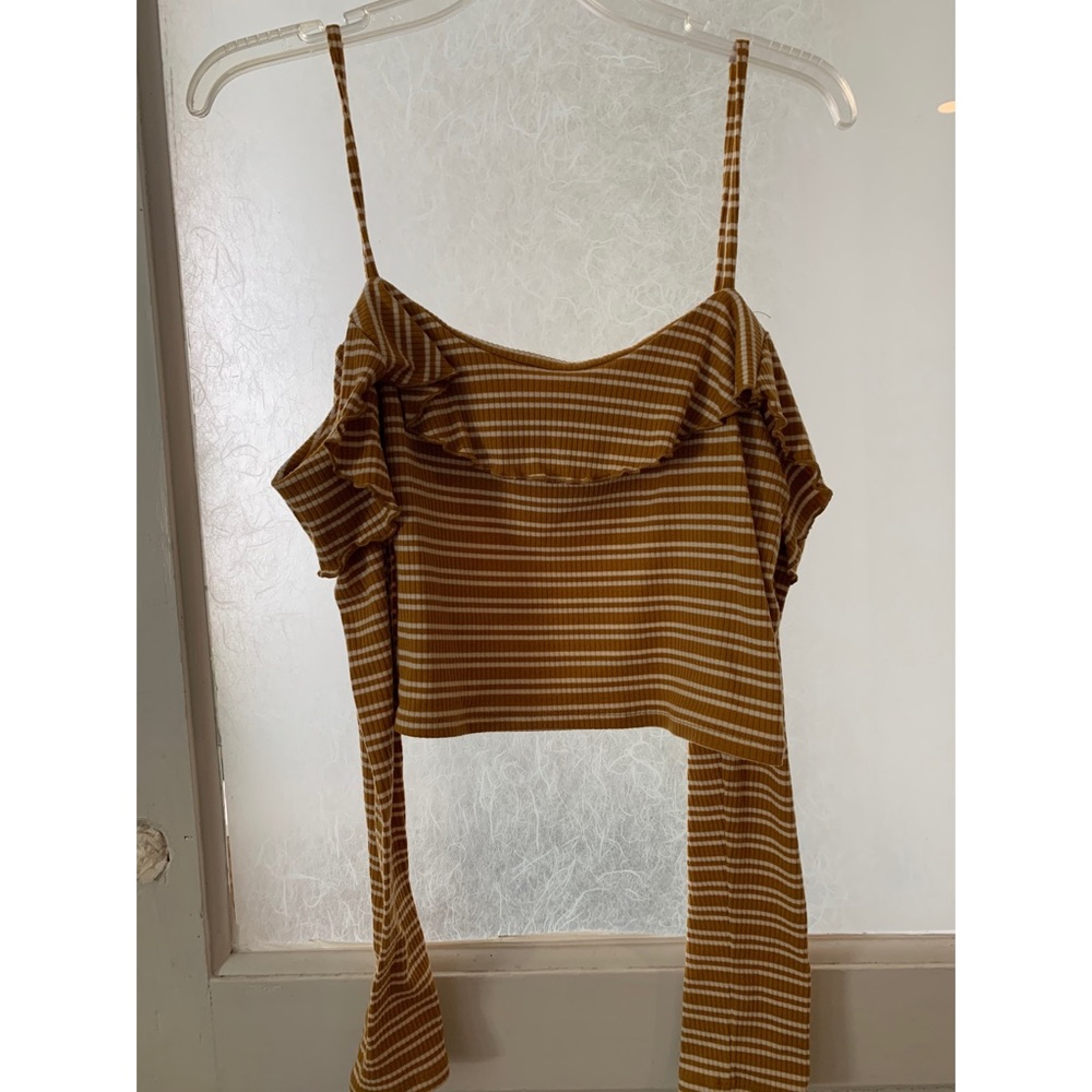 Long sleeve crop top